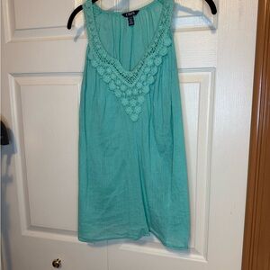 *Gorgeous Chaps Teal Tank with Crochet Detail - XL